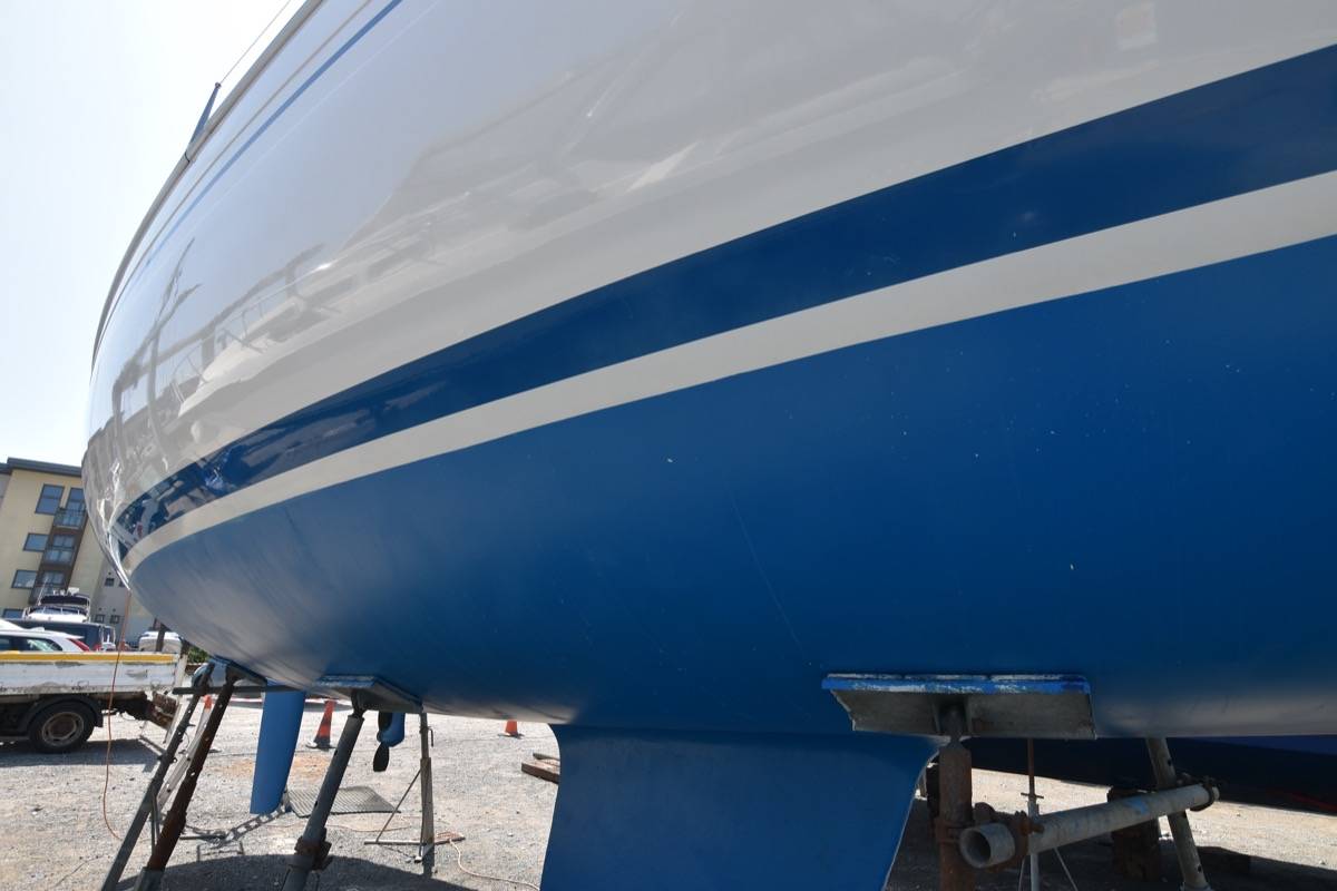 Bavaria 36 Holiday 1998 Cruising Yacht For Sale in Swansea Marina - £39500