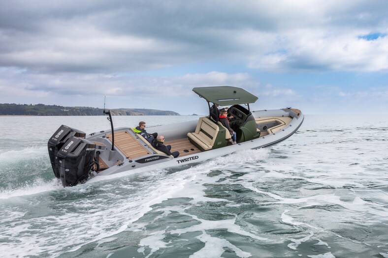 Cobra_9_7_Nautique_TWISTED