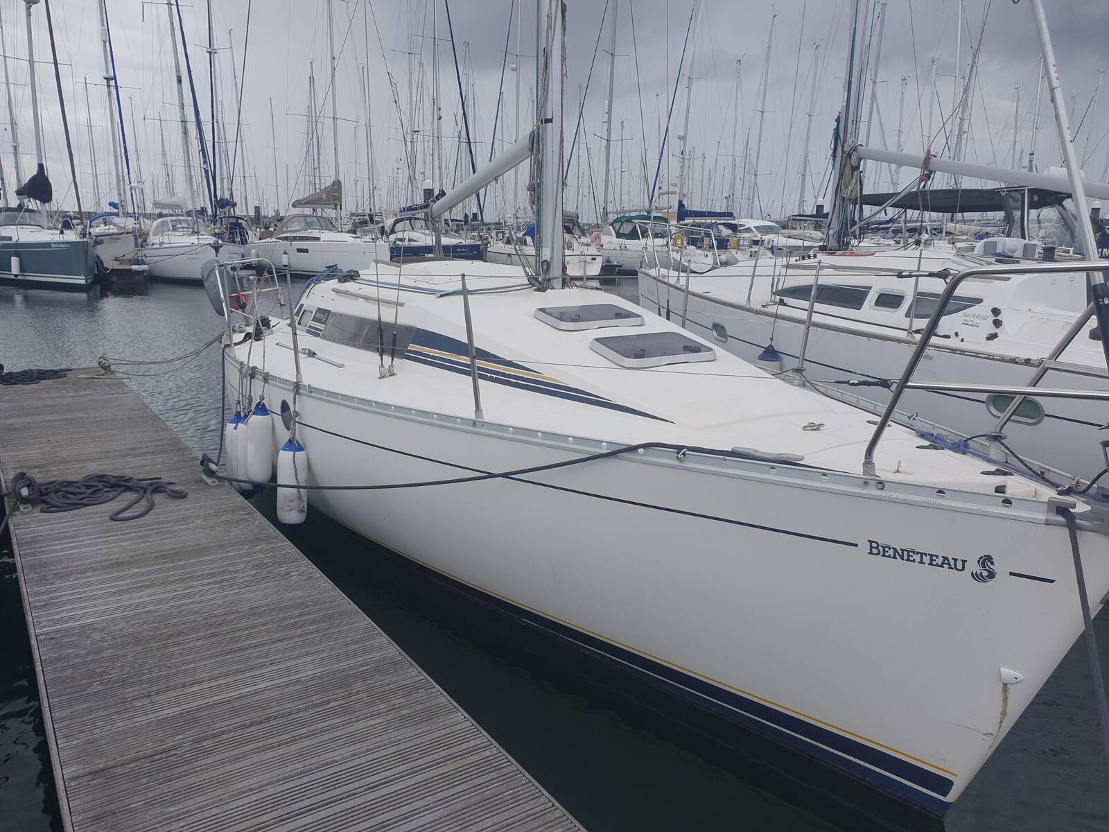 Beneteau first 285 1990 Cruising Yacht For Sale in Dublin,Ireland - €22500