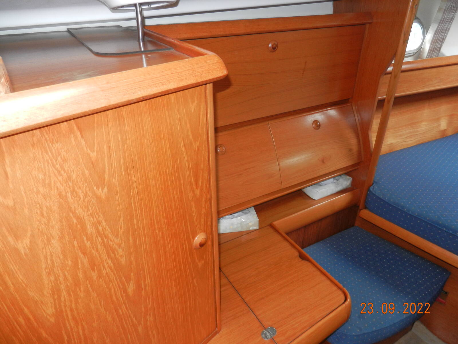 Jeanneau Sun Odyssey 40 Deck Saloon 2001 Yacht Boat For Sale in