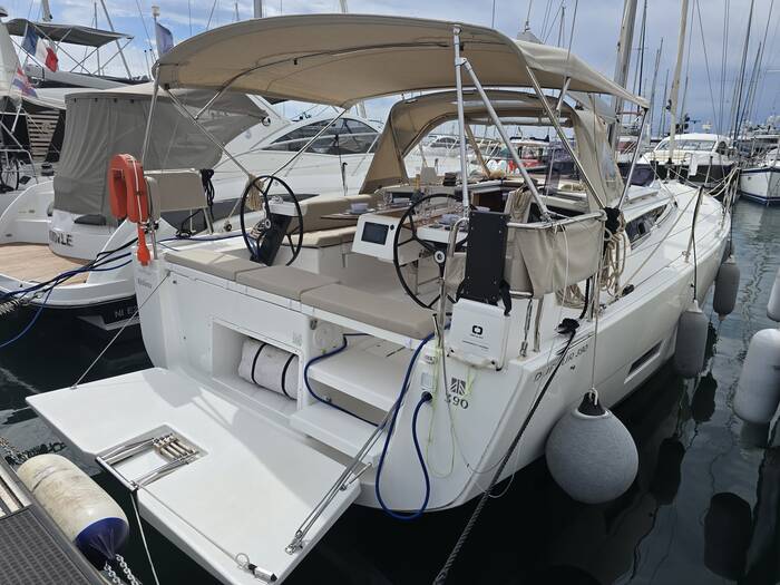 Dufour_390_Grand_Large