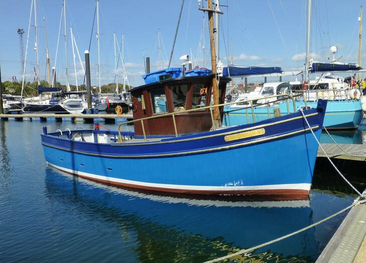 Custom_Built_John_Gaff_8_25_fishing_boat